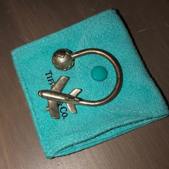 Globe Travel Keychain Silver 